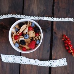 Corn Flakes & Red Fruits - Recipe photo by UnaZebrApois