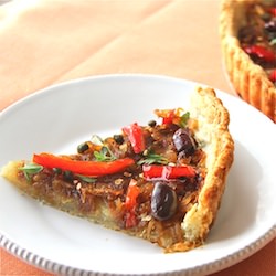 Pissaladiére Niçoise - Recipe photo by TheWimpyVegetarian