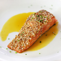 Quinoa Flake Crusted Salmon - Recipe photo by lisal