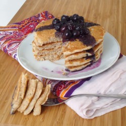 Pancakes w/ Blueberry Sauce - Recipe photo by marciagoncalves