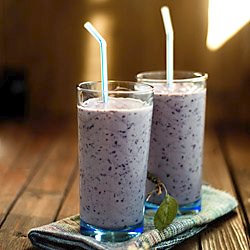Yogurt Smoothie - Recipe photo by SpicieFoodie