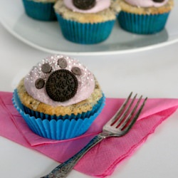Pawprint Oreo Cupcakes - Recipe photo by eatsweetbycarlasue