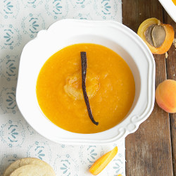 Hot Apricot Mousse - Recipe photo by onionchoco