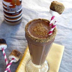 Boozy S'mores Shake - Recipe photo by ButtercreamBlondie