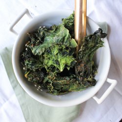 Raw Kale Chips - Recipe photo by thewrenandrabbit
