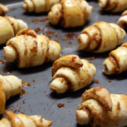 Cinnamon rugelach - Recipe photo by theyeasticando