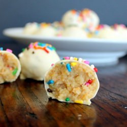 Cake Batter Truffles - Recipe photo by bakerita