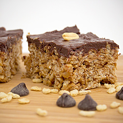 Healthy Scotcheroos - Recipe photo by stephchows