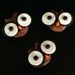 Oreo Owl Cupcakes - Recipe photo by soffia