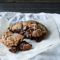 Bittersweet chocolate chip cookies - Recipe photo by topwithcinnamon