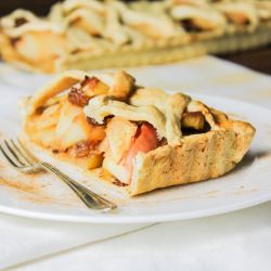 vegan apple pie - Recipe photo by thewrenandrabbit