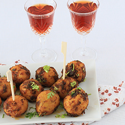 Pan Roasted Baby Potatoes - Recipe photo by swapnaz