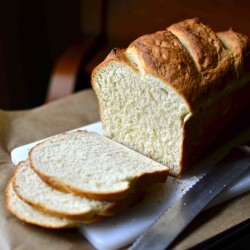 Fluffy White Sandwich Bread - Recipe photo by Yammie