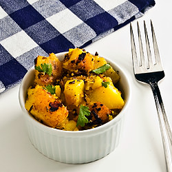 Spicy Potatoes with Ginger & Garlic - Recipe photo by kitchenriffs