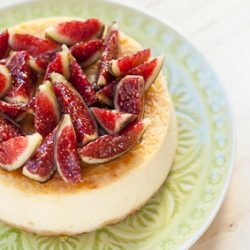 Cheesecake with Figs and Honey - Recipe photo by myownbakery