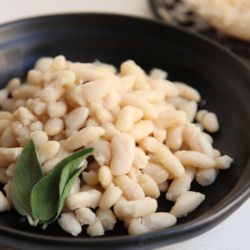 Tuscan Beans - Recipe photo by pici e castagne