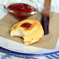 Tasty Mini Pizzas - Recipe photo by Nada