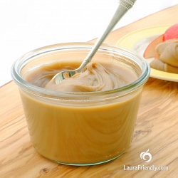 Vegan Coconut Caramel Sauce - Recipe photo by laurafriendly