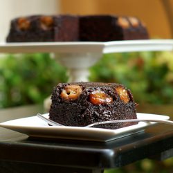 Chocolate Banana Upside Down Cake - Recipe photo by Mary-Yums
