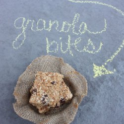 Coconutty Chocolate Granola Bites - Recipe photo by kneadtocook