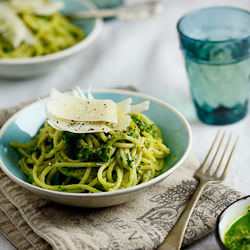 Spaghetti with Rocket pesto - Recipe photo by Simply Delicious