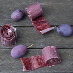Plum fruit leather - Recipe photo by Small Wallet Big Appetite