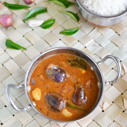 Brinjals in tangy tamarind sauce - Recipe photo by vsharmilee