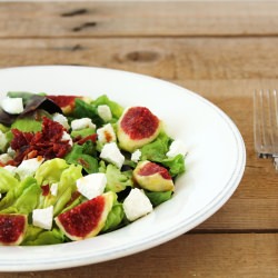 Fig and Goat Cheese Salad - Recipe photo by courecoulants