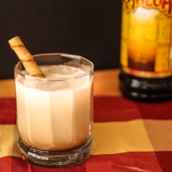 White Russian Cocktail - Recipe photo by TheWateringMouth