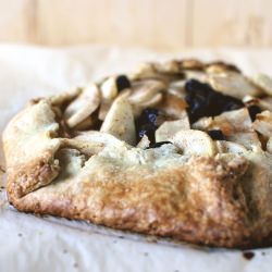 Pear Tart with Saffron - Recipe photo by kita roberts