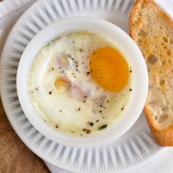 Baked Eggs with Spinach - Recipe photo by fancyfoodfancy