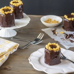 Triple Chocolate Honeycomb Cake - Recipe photo by delicieux