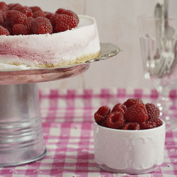 Coconut Raspberry Cake - Recipe photo by Hermina