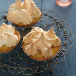 Banana-Passion Fruit Meringue Tarts - Recipe photo by openbook