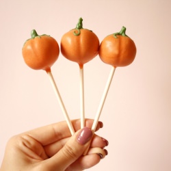 Halloween Pumpkin & Mummy Cake Pops - Recipe photo by ninah_wechooseorganic