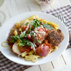 Garlic Meatballs with Potatoes - Recipe photo by claireg