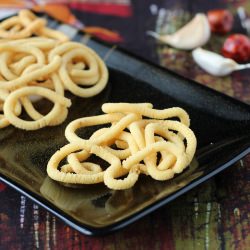 Garlic Murukku - Recipe photo by cooksjoy