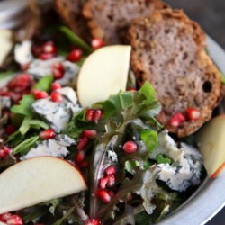 Pomegranate Salads with Gorgonzola - Recipe photo by pici e castagne