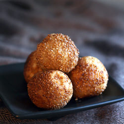 Fried Sesame Balls with Banana - Recipe photo by heoyeahyum