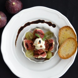 Baked Figs with Goat Cheese - Recipe photo by Proven Kitchen