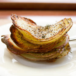 Peppery Potato and Thyme Stacks - Recipe photo by Stasty
