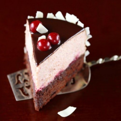 Chocolate Cherry Mousse Cake - Recipe photo by Miuda