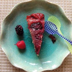 Plum-Berry Upside-Down Cake - Recipe photo by simplyromanesco
