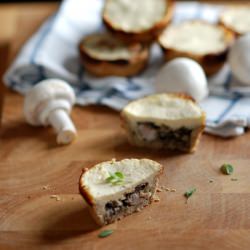 Mini Mushroom and Bacon Quiches - Recipe photo by siankoo