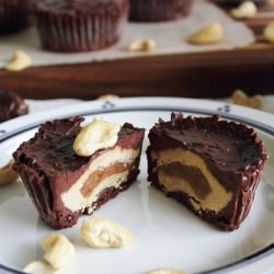 Chocolate Tahini Caramel Delights - Recipe photo by emvoneuw
