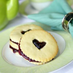 Jammie Dodgers - Recipe photo by Rock Recipes
