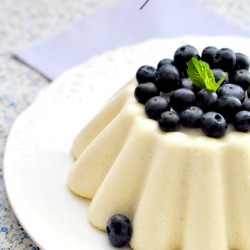 Milky Semolina Dessert - Recipe photo by PelinChef