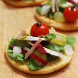 Focaccia and Pistachio Pesto - Recipe photo by Fraiseetbasilic