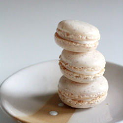 Almond Macarons - Recipe photo by heoyeahyum