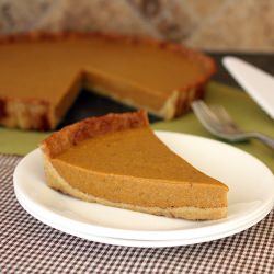 Low-Carb Paleo Pumpkin Pie - Recipe photo by j3nn.net